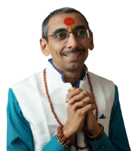 Acharya Lokesh Jagirdar performing Navratri Puja at Navgrah Mandir, Khargone